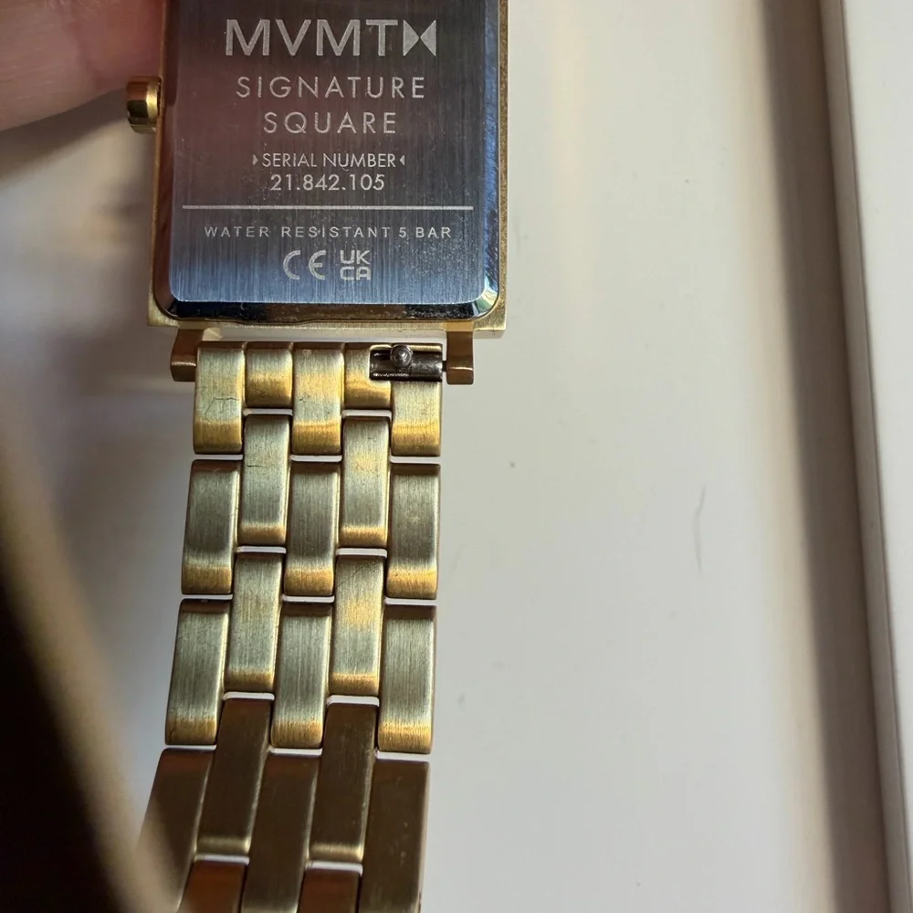 MVMT ladies signature